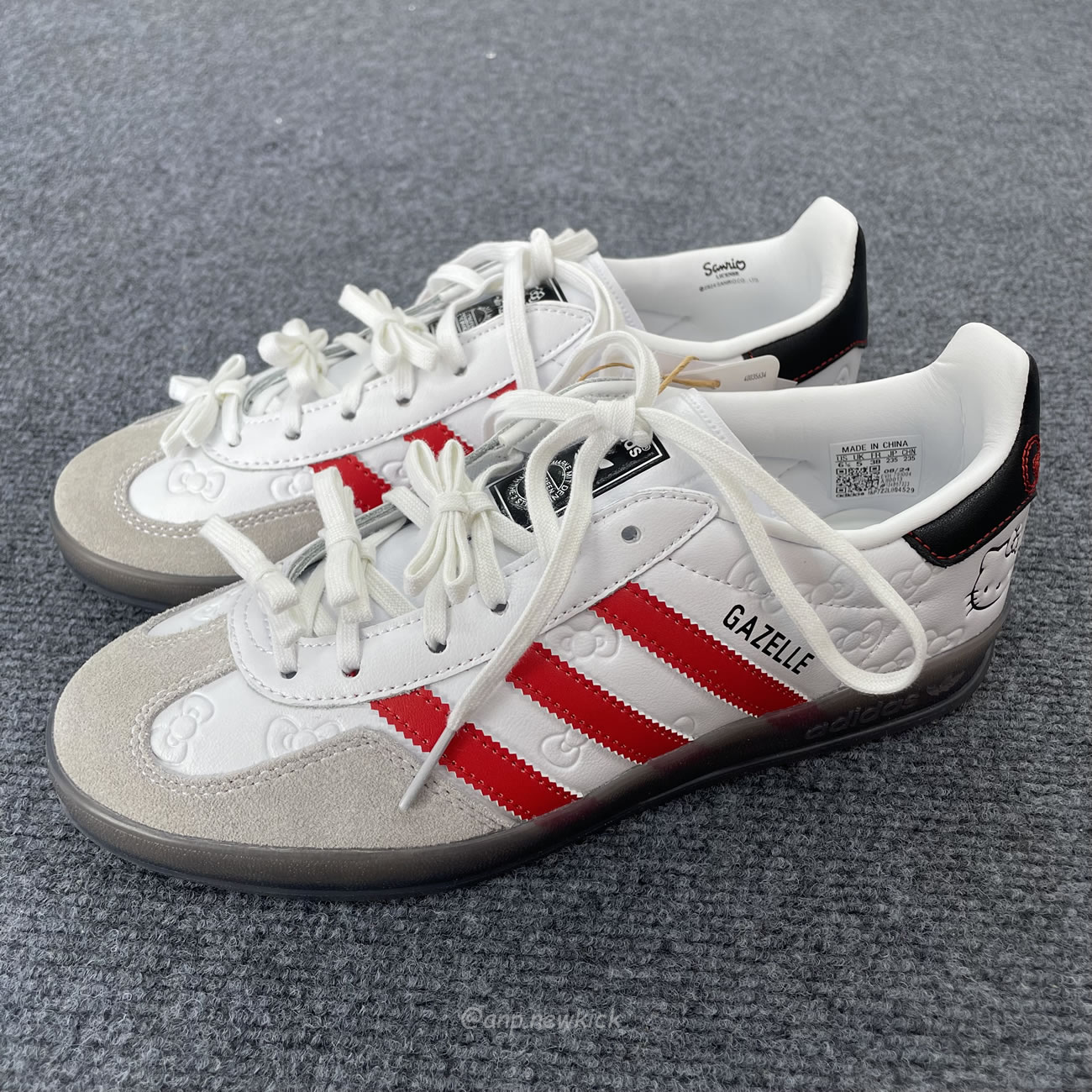 Adidas Gazelle Indoor Hello Kitty Womens Ii0013 (6) - newkick.cc