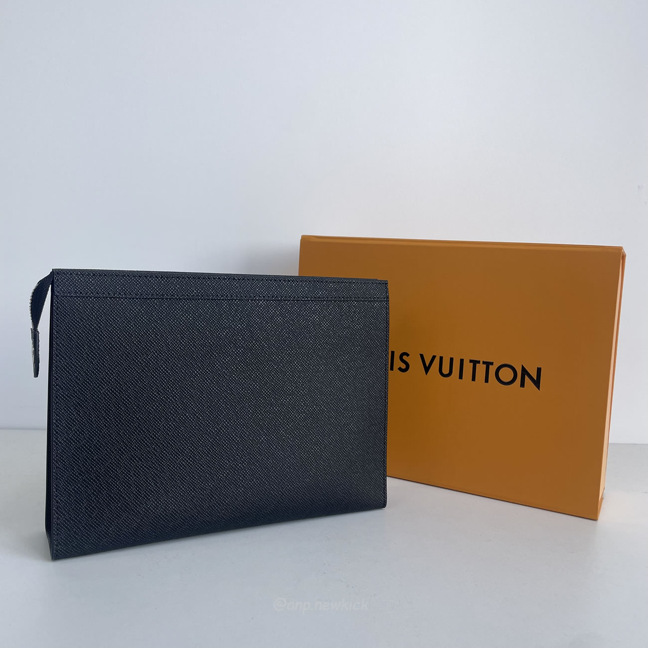 Louis Vuitton Pochette Voyage M30450 (7) - newkick.cc