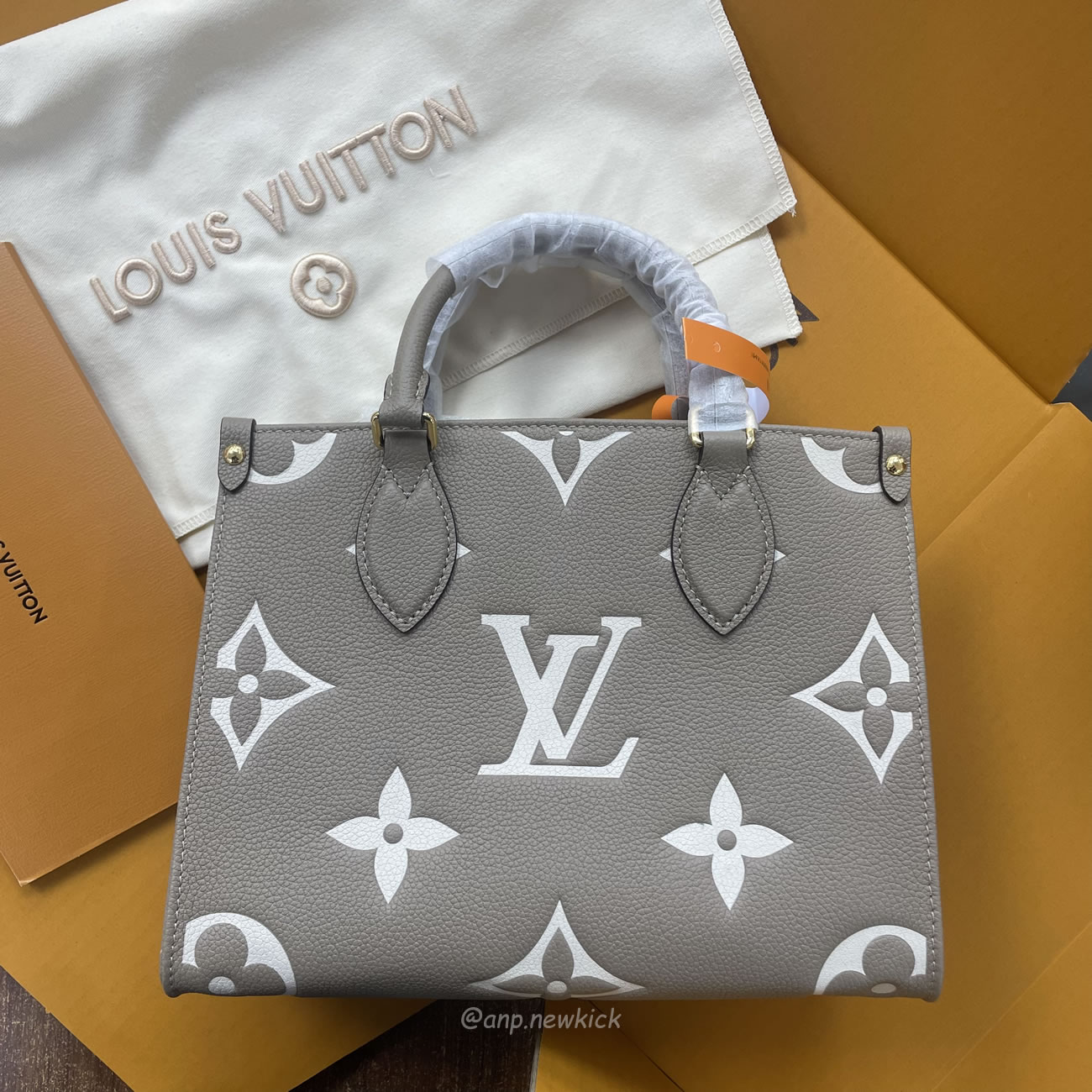 Louis Vuitton Onthego Pm Tote Bag M45779 (3) - newkick.cc