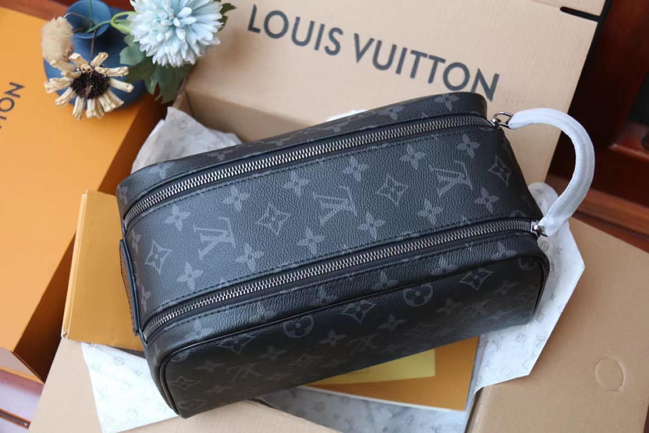 Louis Vuitton Dopp Kit M46354 (12) - newkick.cc