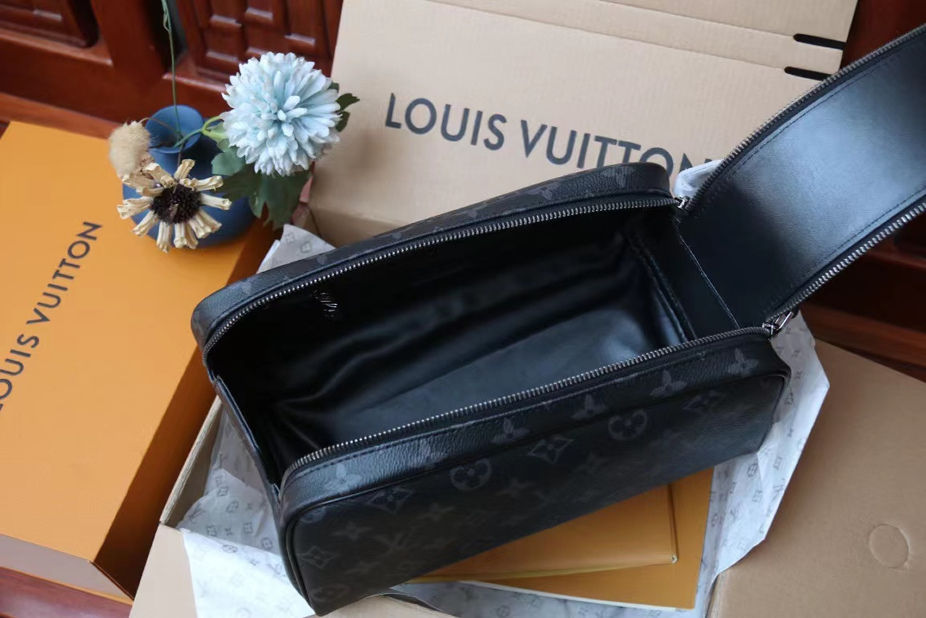 Louis Vuitton Dopp Kit M46354 (6) - newkick.cc