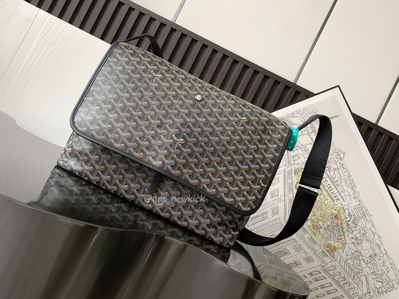 Goyard Capetien Medium Size Messenger Bag (8) - newkick.cc