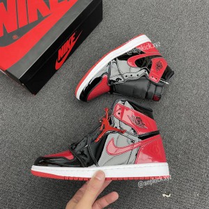 Air Jordan 1 High OG Bred Patent 555088-063