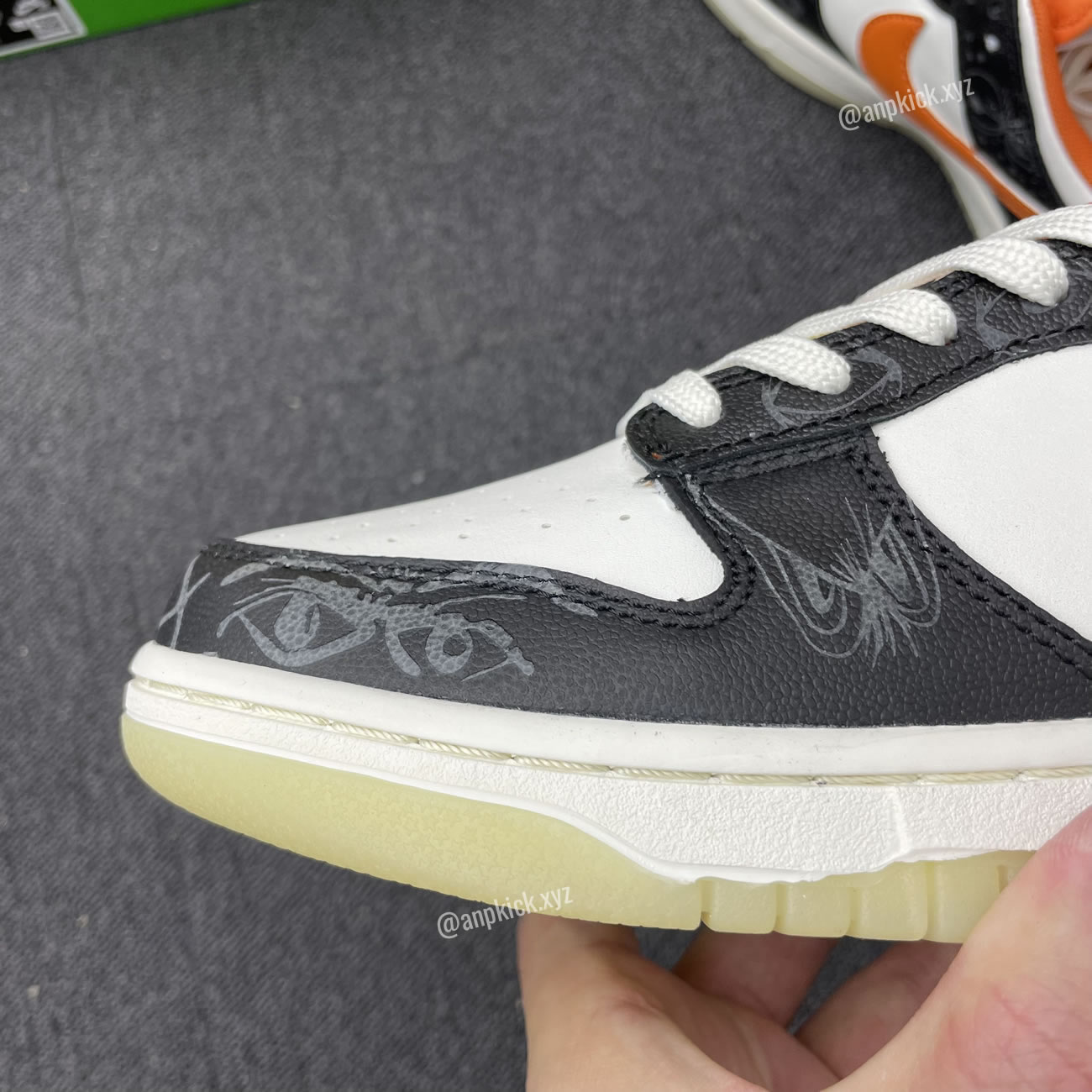 Nike Dunk Low "Halloween" Sail/Starfish-Black DD3357-100