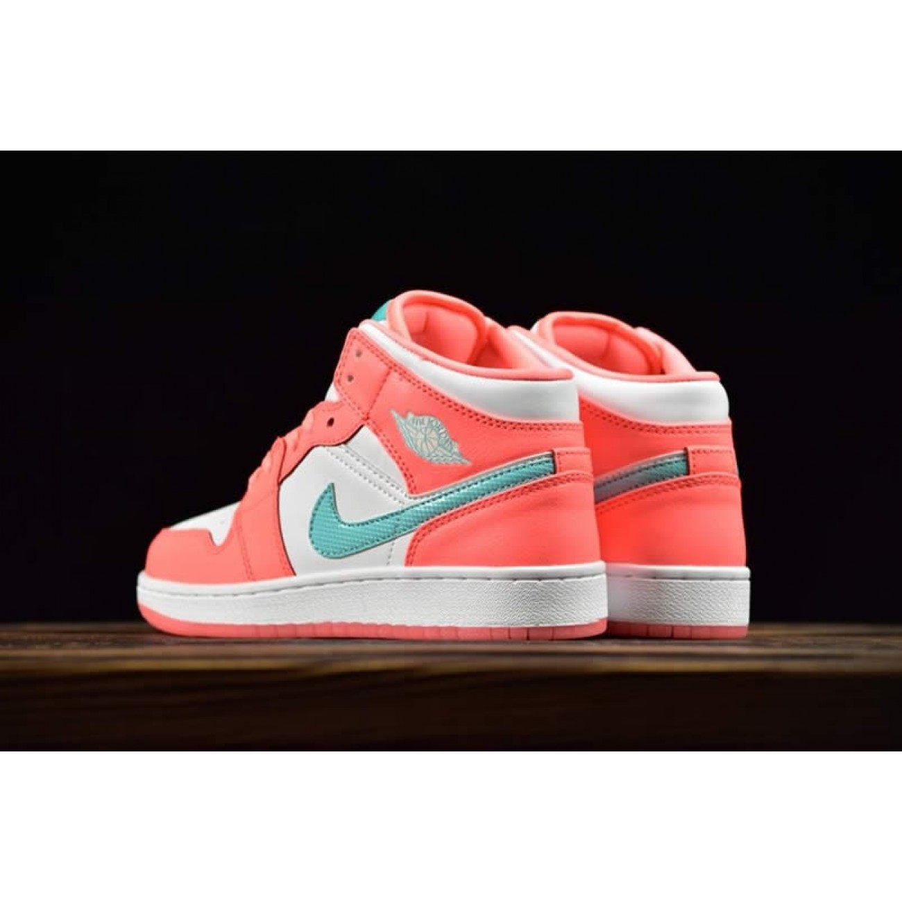 Air Jordan 1 Mid GS "Crimson Pulse" Pink Aqua 555112-814