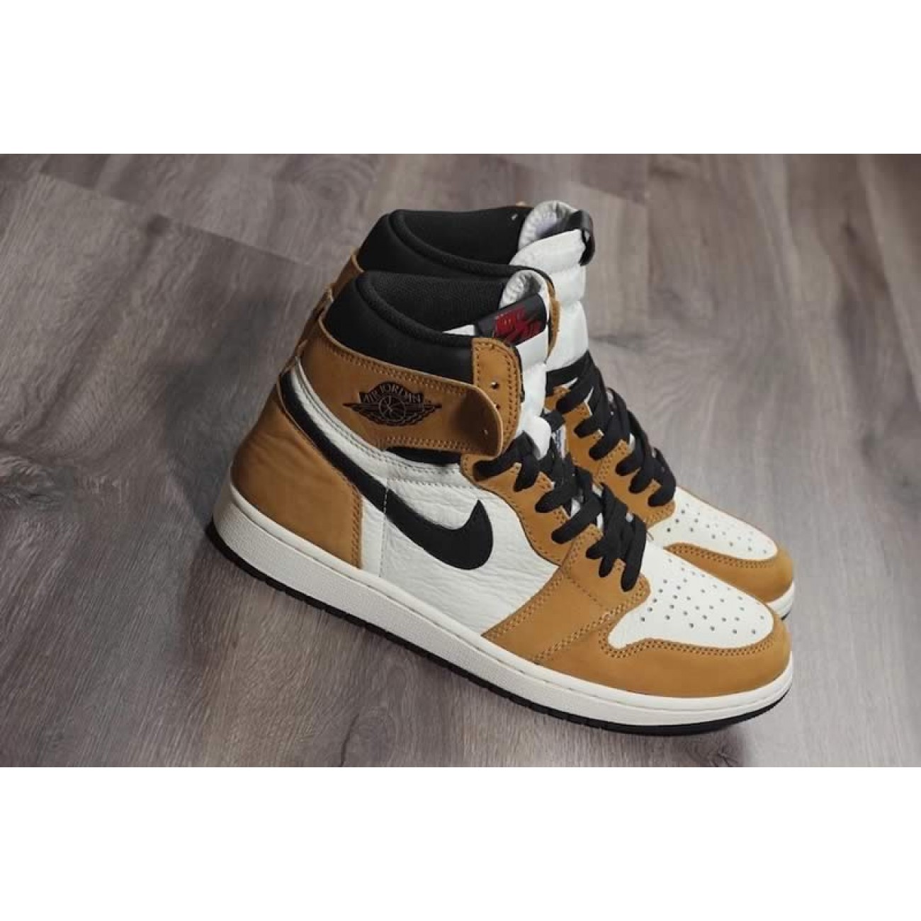 Air Jordan 1 Retro High OG "Wheat" AJ1 White Black And Yellow/Gold 555088-700