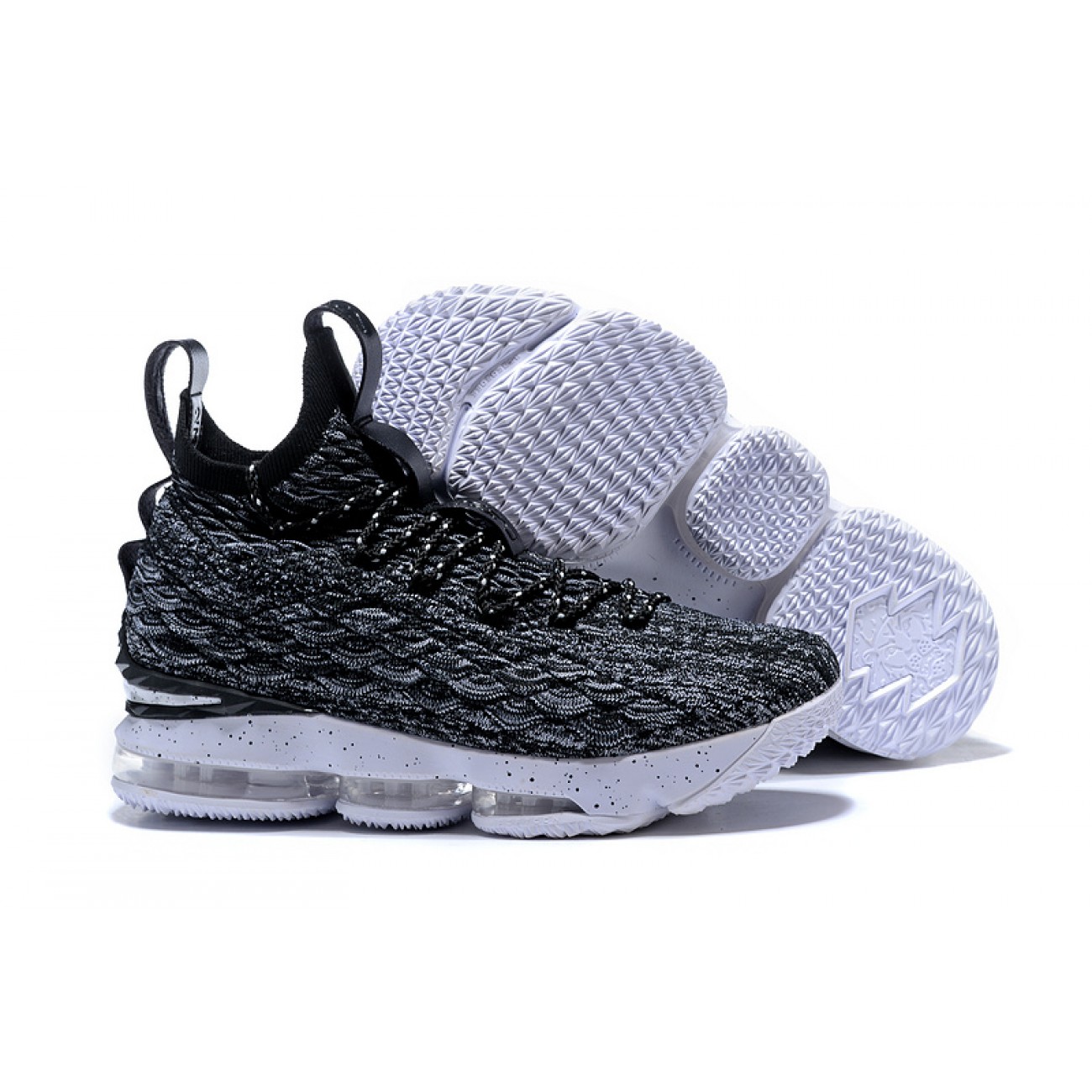 Lebron 15 Black/White