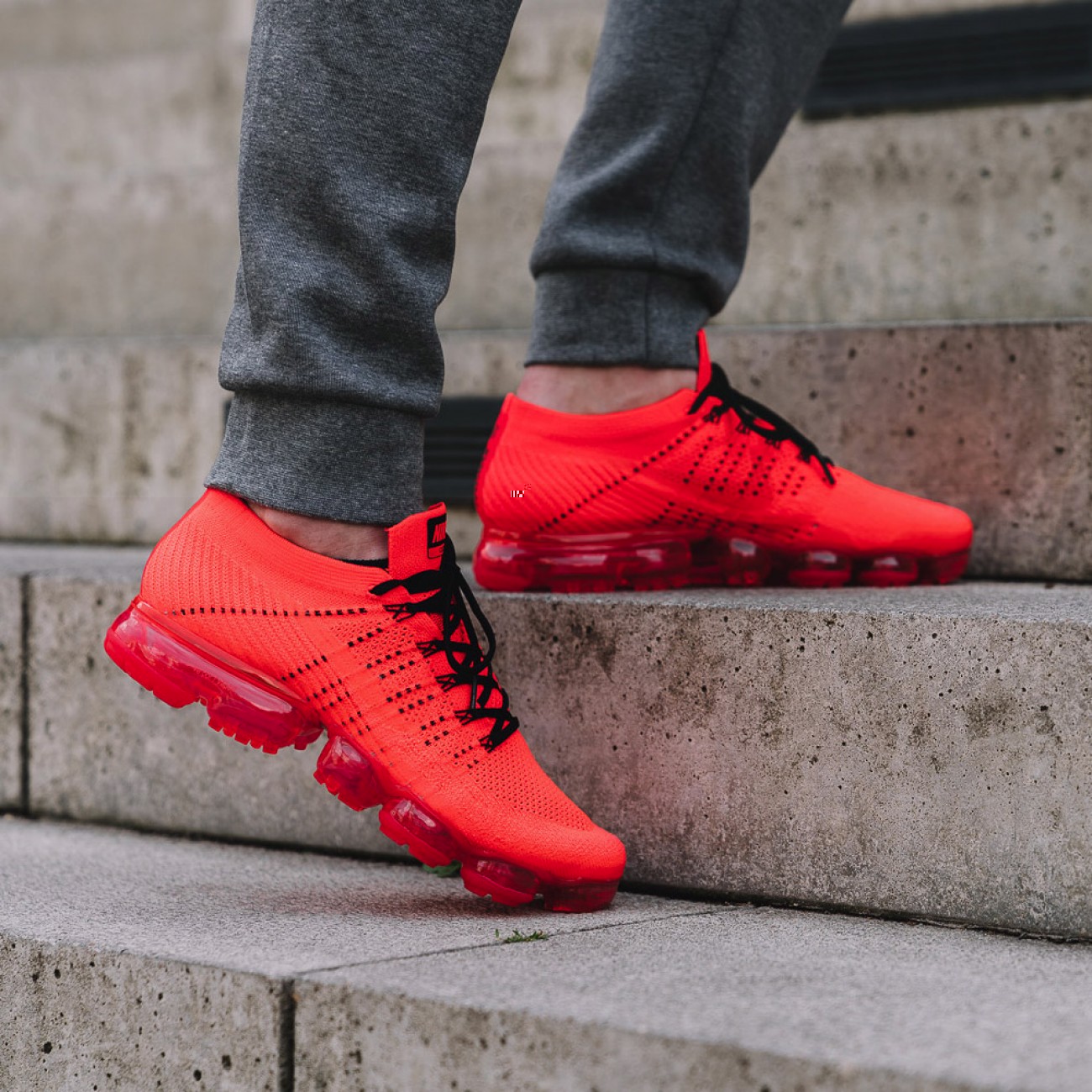 NIKE AIR VAPORMAX FLYKNIT X CLOT