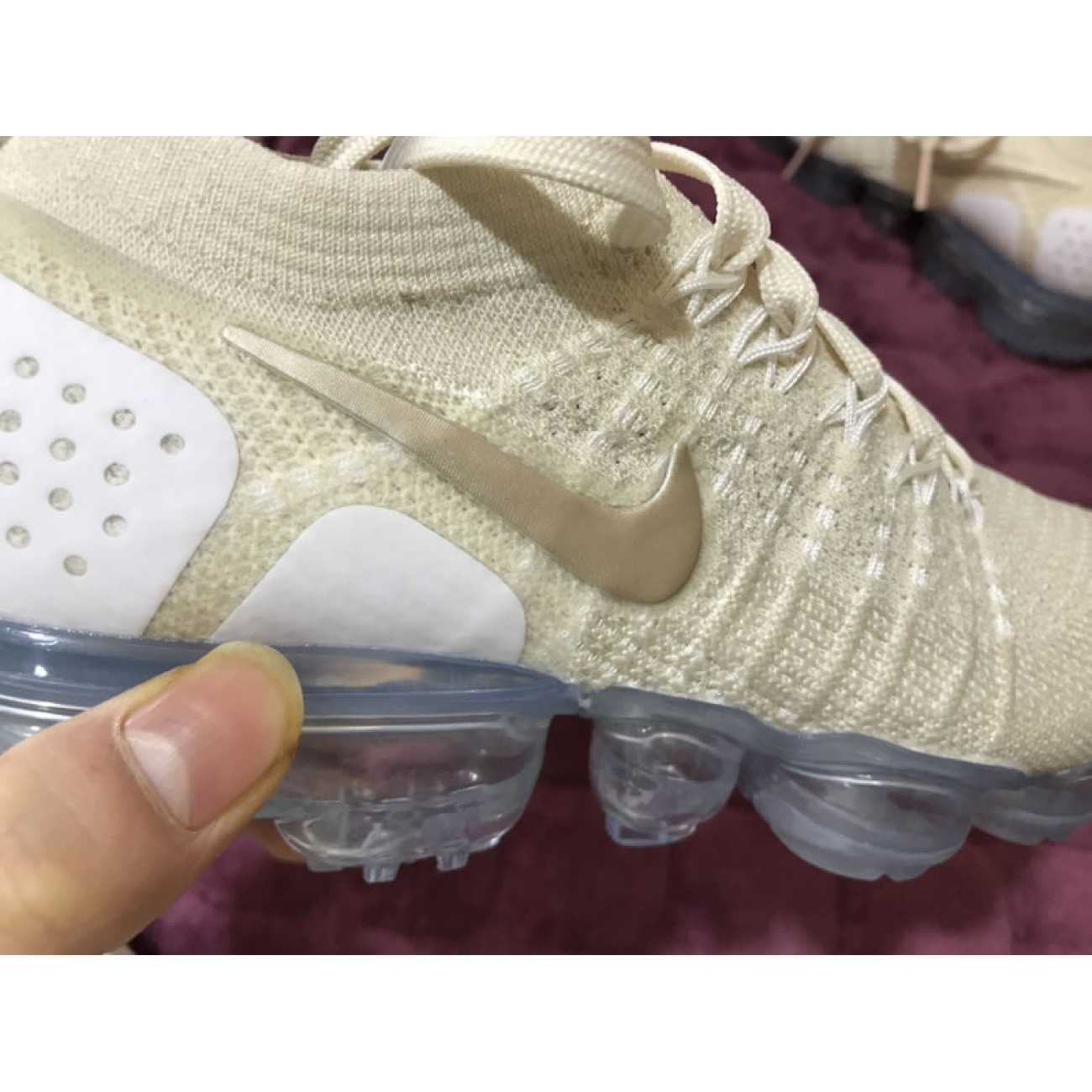 Wmns Nike Air VaporMax Flyknit 2.0 Light Cream 942843-201