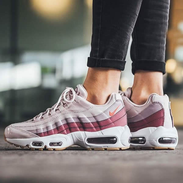 nike air max 95 og womens barley rose hot punch pink on feet