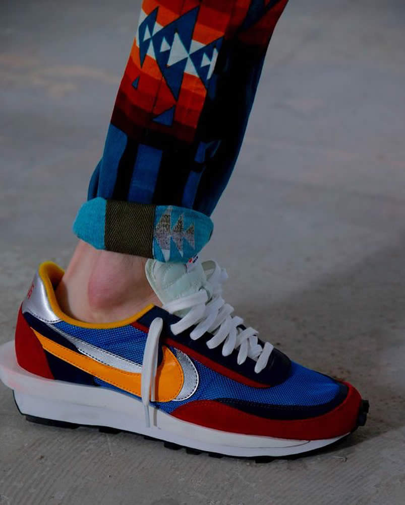 Sacai Nike Ldv Waffle Blue On Feet Bv0073 400 (7) - newkick.cc