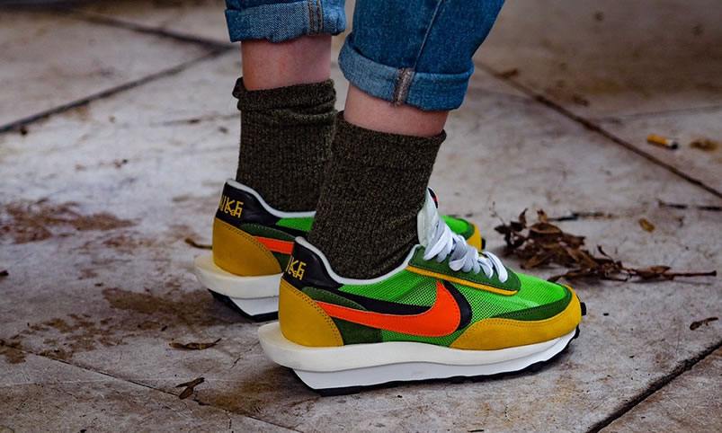 Sacai Nike Ldv Waffle Green On Feet Bv0073 300 (6) - newkick.cc